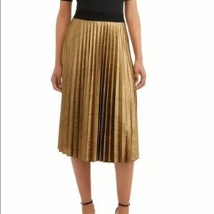 Time and Tru New With Tags Gold Pleated Pull On Midi Skirt Size Large